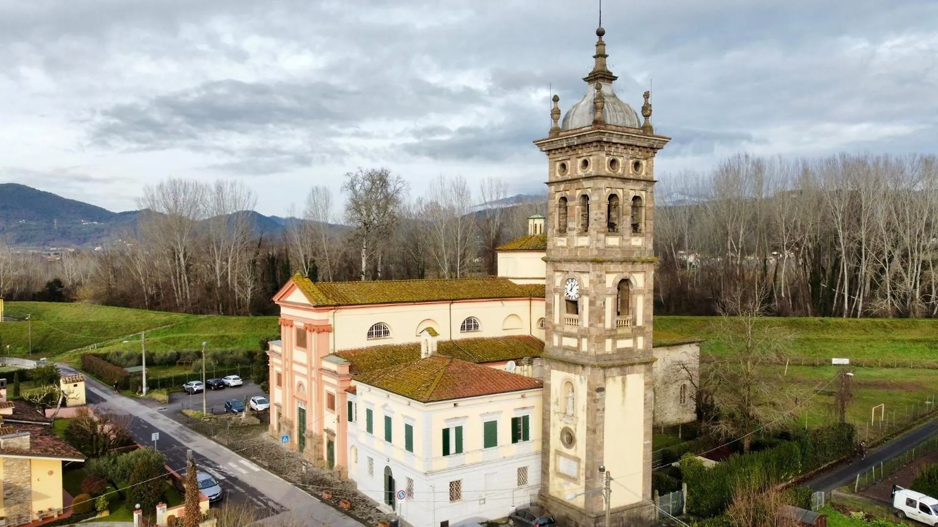 Casa de Férias Corte Lucchese - Lucca In 10 Minuti